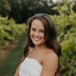 Meet your Posher, Caroline